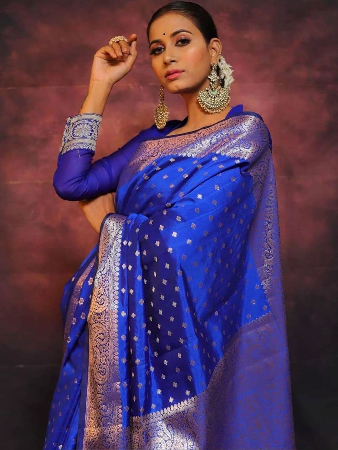 KALINI Woven Design Zari Silk Blend Heavy Work Kanjeevaram Saree thumbnail 3