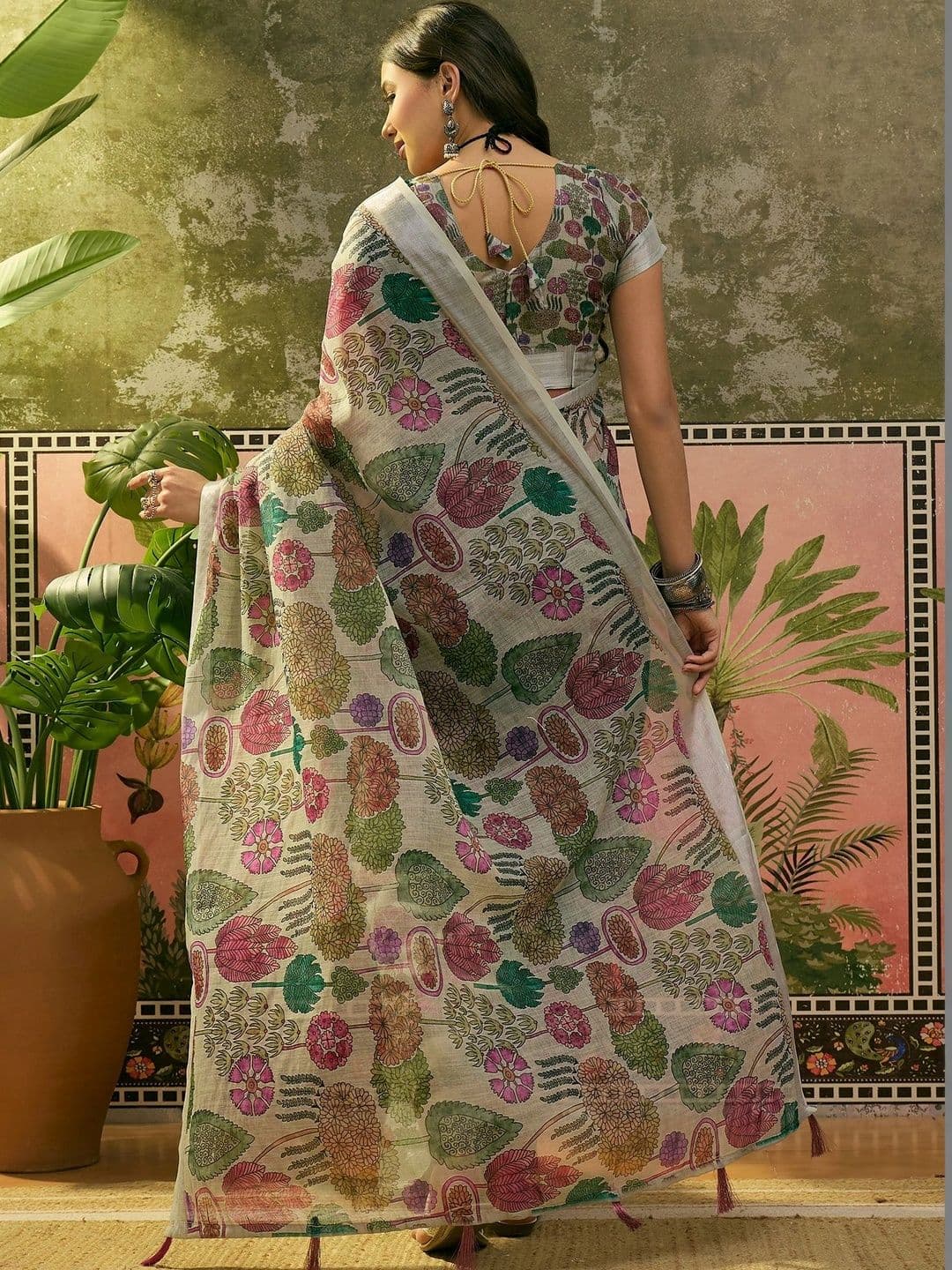 Suha Floral Saree thumbnail 5