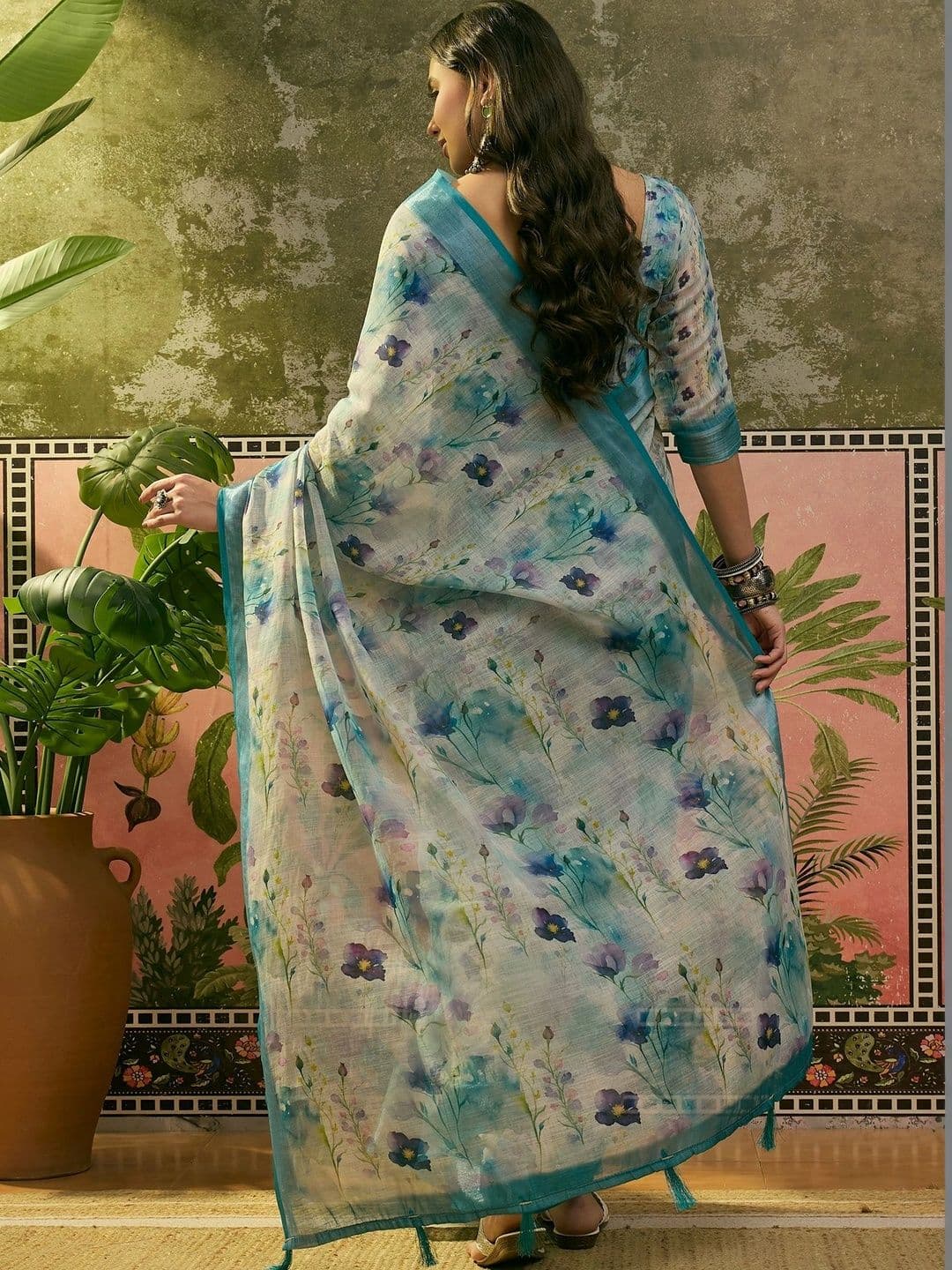 Suha Floral Saree thumbnail 2