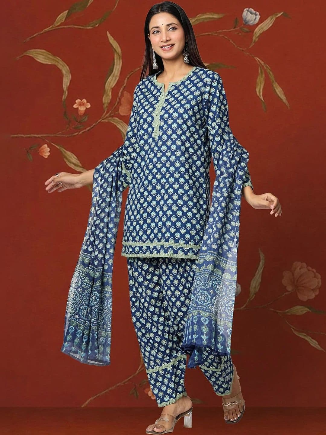 Sangria Women Ethnic Motifs Printed Regular Pure Cotton Kurta with Patiala & With Dupatta thumbnail 3