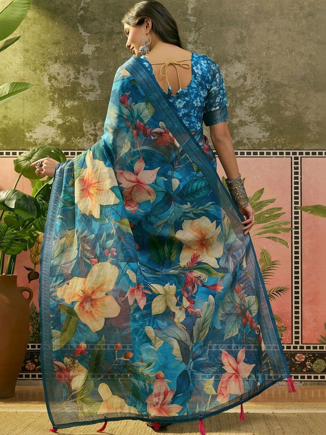 Suha Floral Saree thumbnail 5