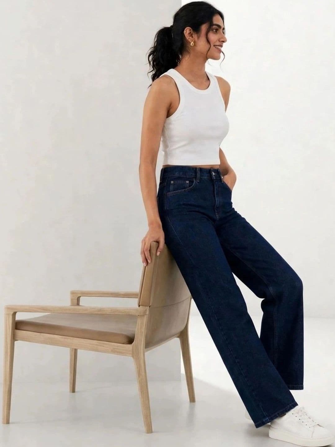 COMFITS Women Classic Regular Fit Mid-Rise Stretchable Jeans thumbnail 4