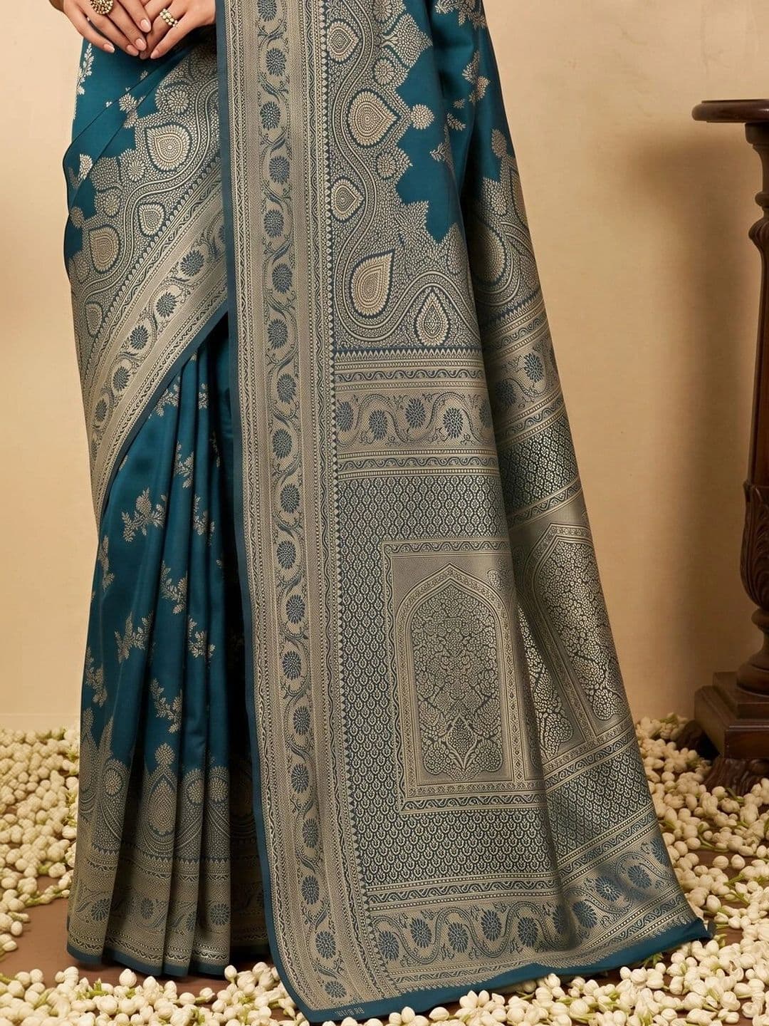 all about you Woven Design Zari Silk Blend Designer Banarasi Saree thumbnail 6