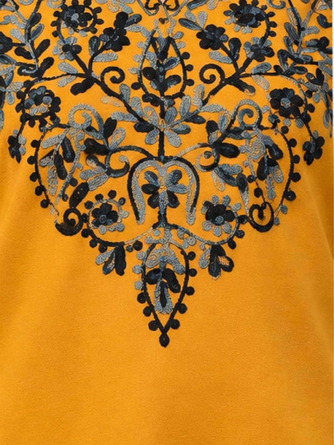 AFFLEON Women Embroidered Thread Work Woollen Kurta thumbnail 7