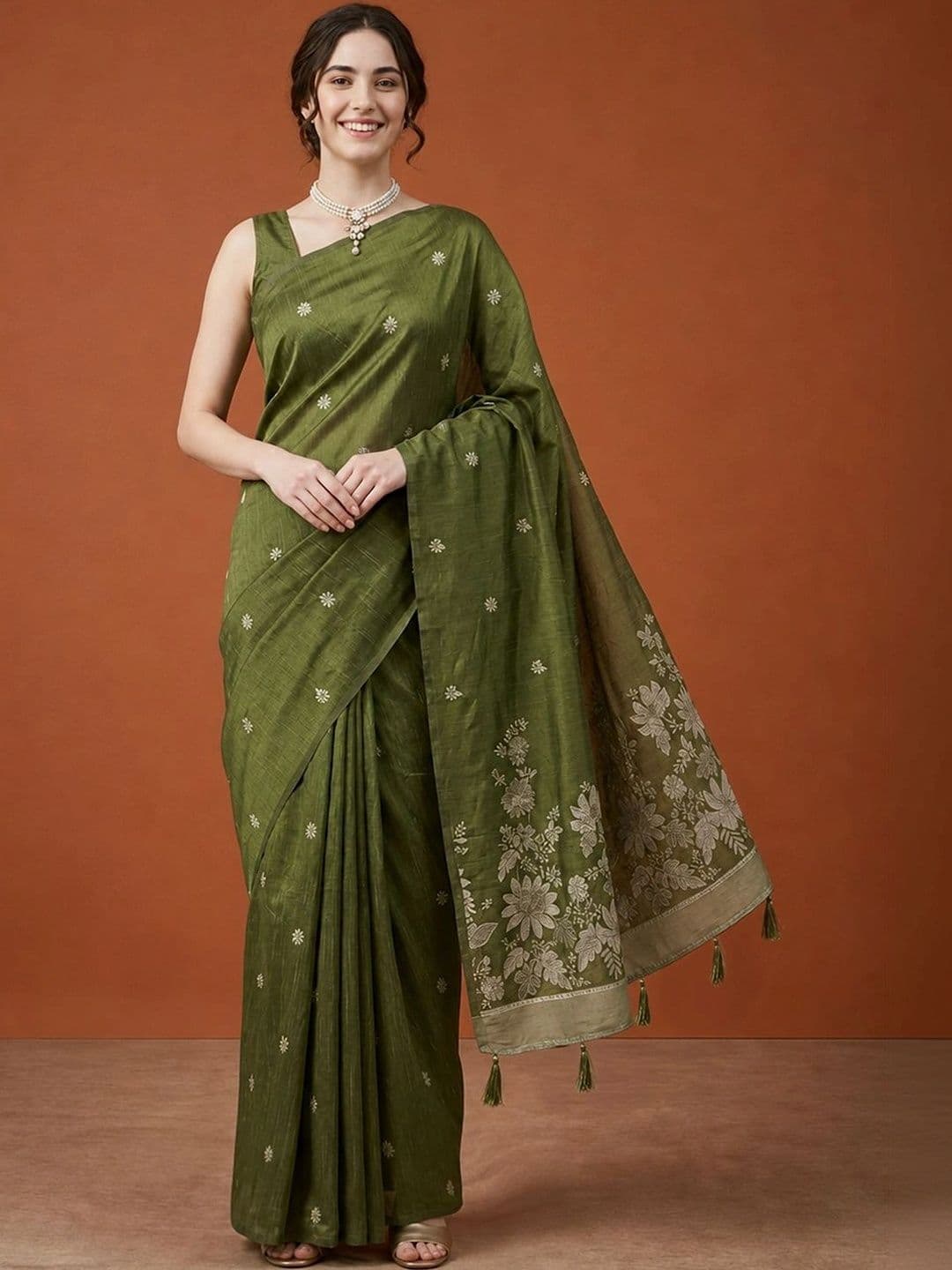 Suha Embroidered Silk Cotton Saree thumbnail 6