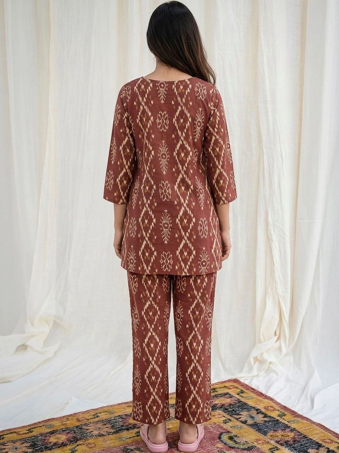 Meena Bazaar Women Ethnic Motifs Printed Regular Kurti with Trousers thumbnail 2