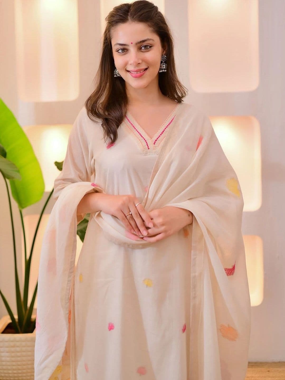 Anouk Women Floral Embroidered Regular Thread Work Kurta with Trousers & With Dupatta thumbnail 4