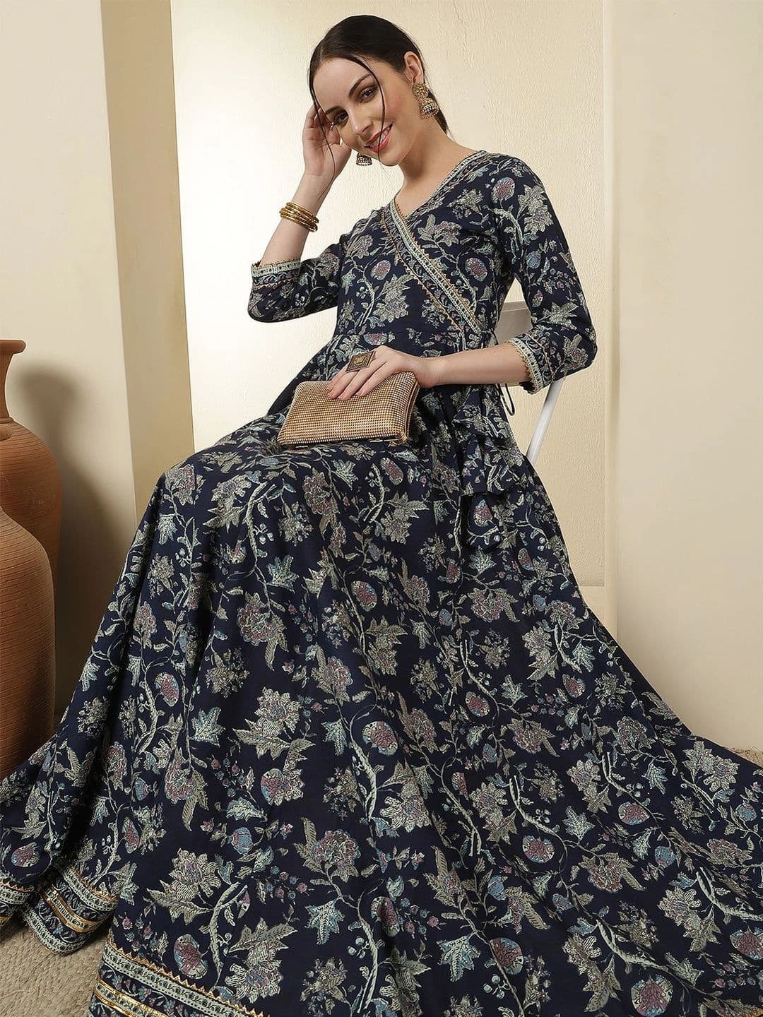 Sangria Women Floral Printed Indie Florals Anarkali Kurta thumbnail 3