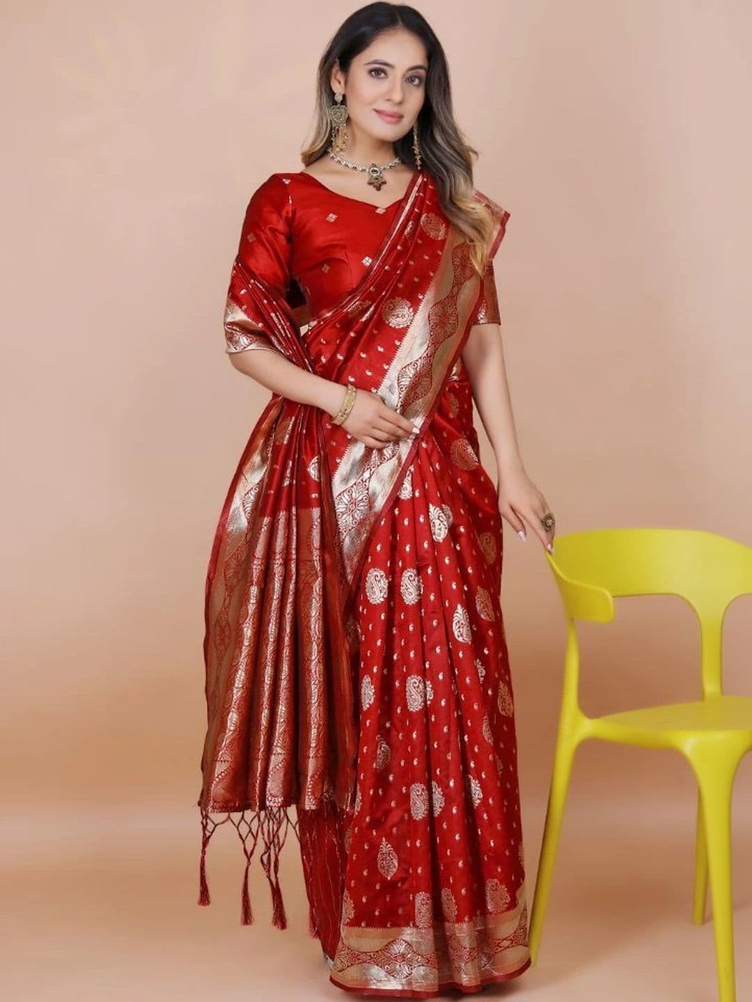 revika Paisley Zari Art Silk Designer Kanjeevaram Saree thumbnail 4