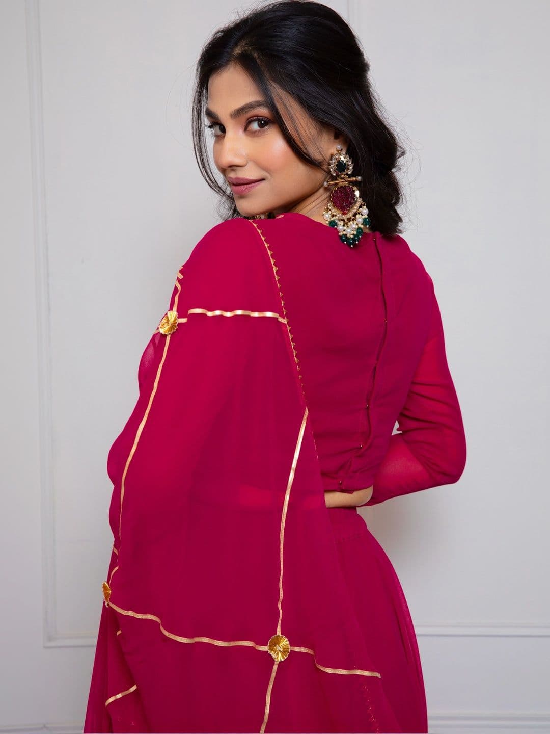 NEW UNIQUE DESI Embellished Ready to Wear Lehenga & Blouse Taping thumbnail 4