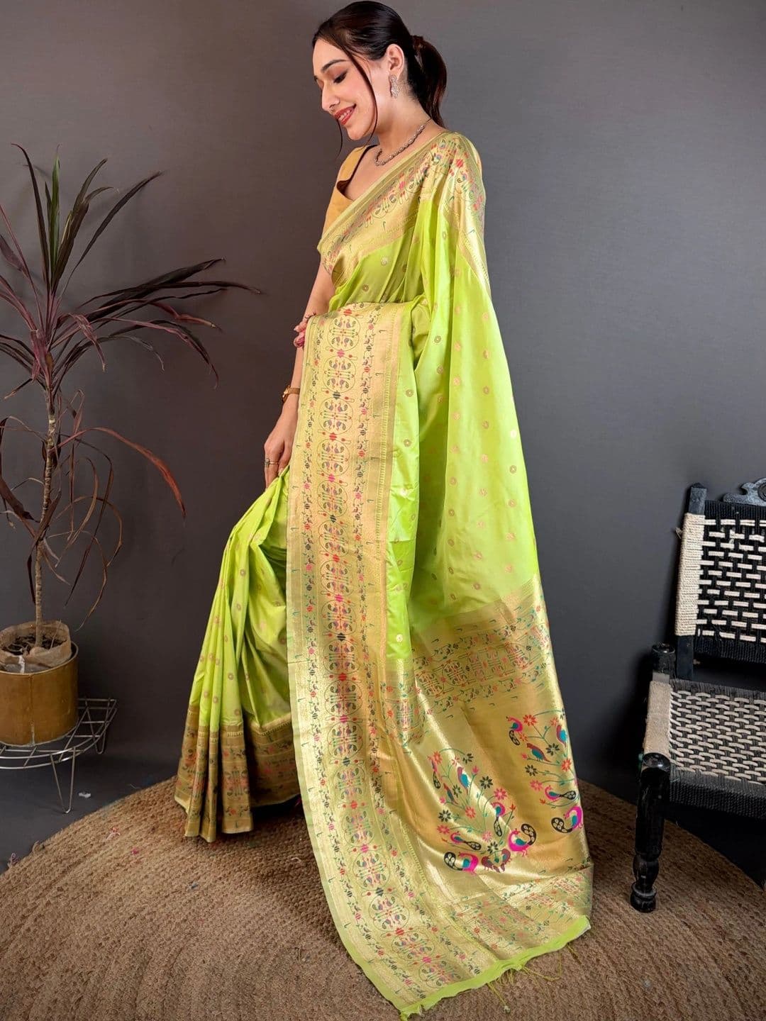 Royal Rajgharana Saree Women Design Zari Art Silk Handloom Paithani Sarees thumbnail 3