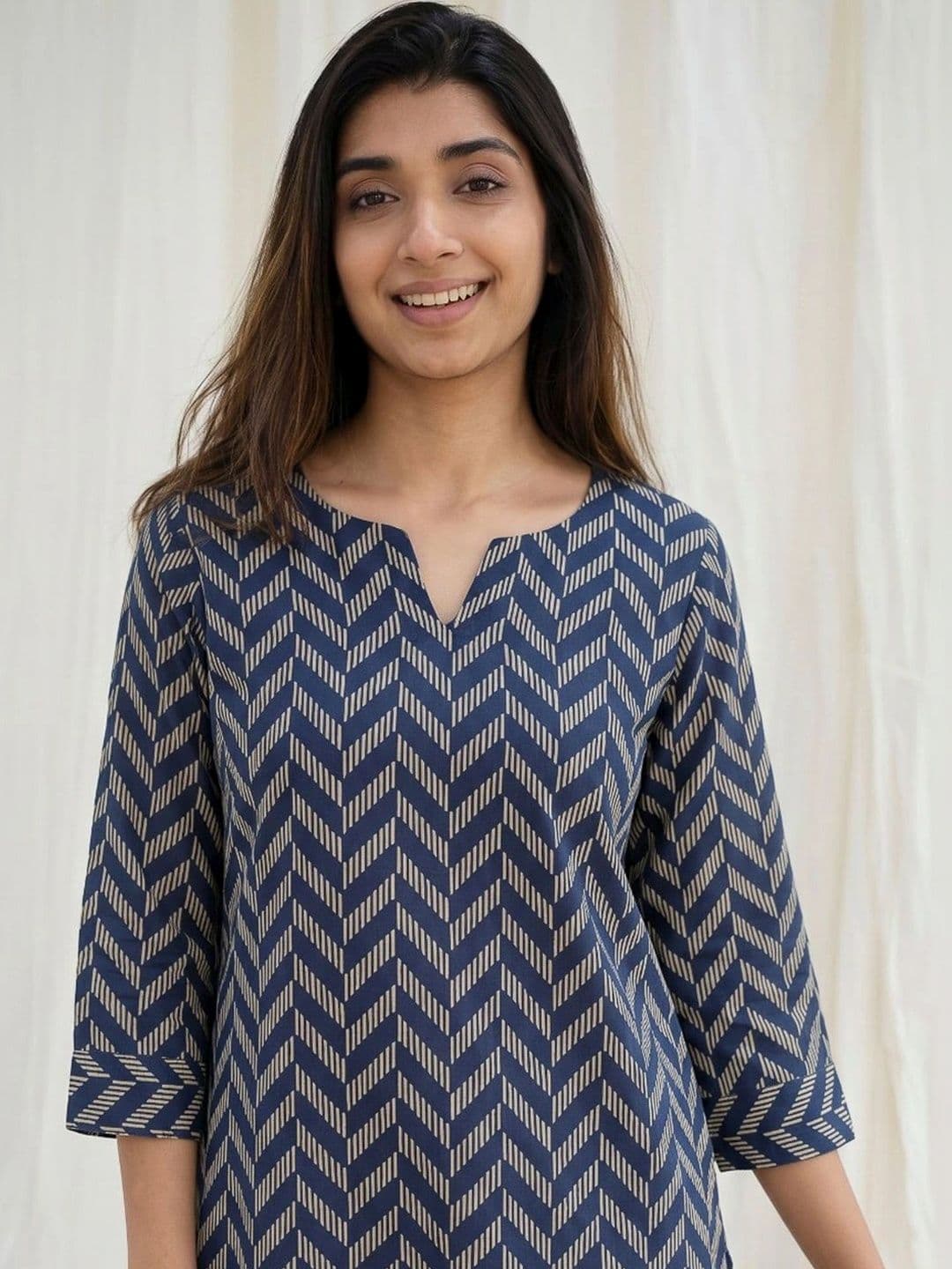 Meena Bazaar Women Printed Regular Kurta with Trousers thumbnail 3