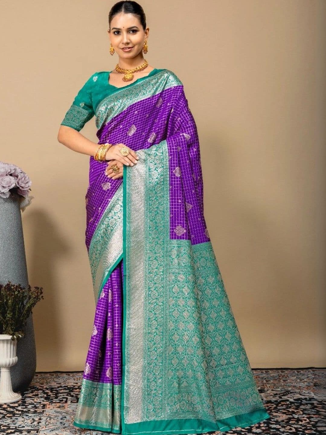 SILKARA CREATION women  Floral Zari Silk Blend Banarasi Saree - view 1