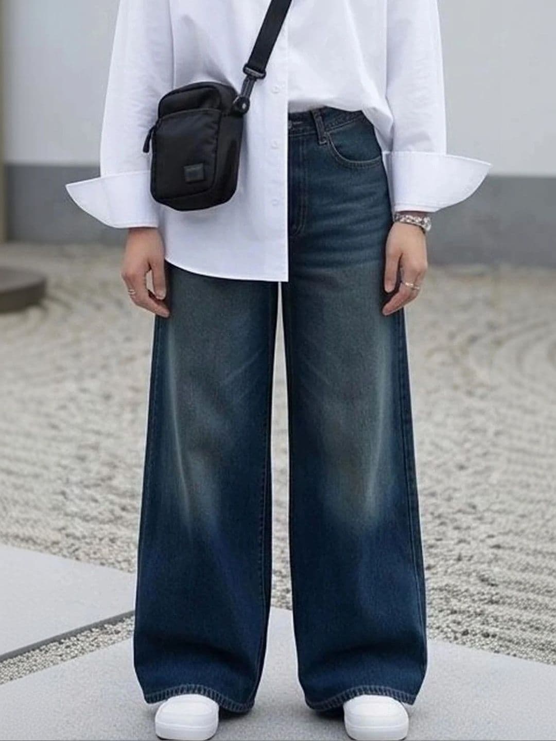 CORSICA Women High-Rise Light Fade Jeans - view 1