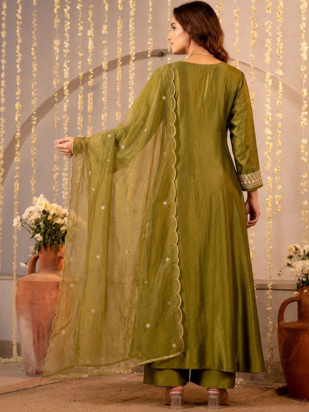 Anouk Women Ethnic Motifs Embroidered Regular Thread Work Kurta with Palazzos & With Dupatta thumbnail 6