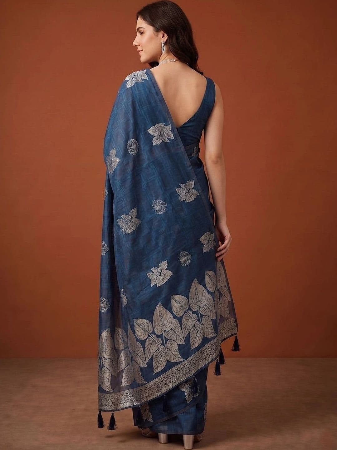 Suha Floral Silk Cotton Saree thumbnail 7