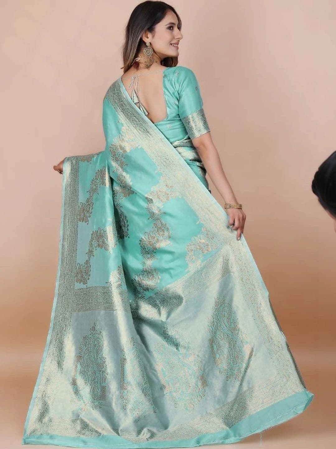 revika Paisley Zari Art Silk Designer Kanjeevaram Saree thumbnail 3