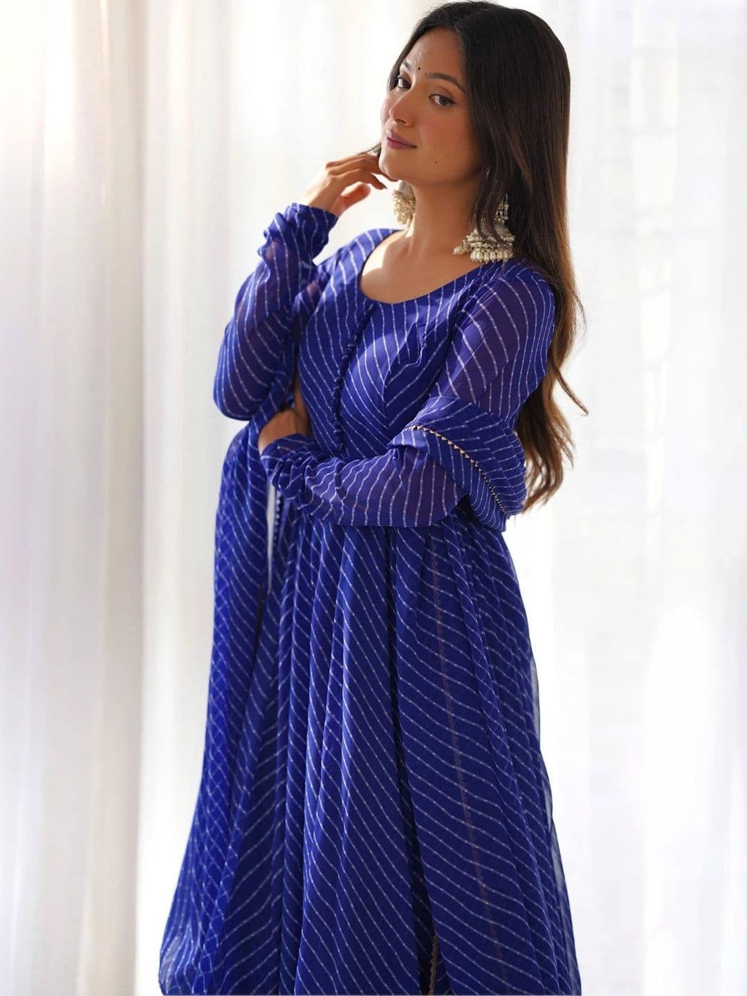 PALMIRA Women Leheriya Printed Regular Kurta with Trousers & With Dupatta thumbnail 2
