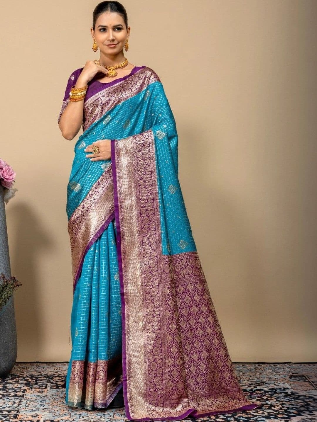SILKARA CREATION Floral Zari Silk Blend Banarasi Saree - view 1