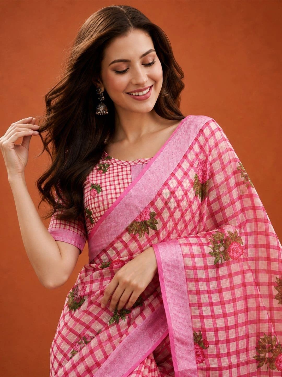 Suha Floral Silk Blend Saree thumbnail 3