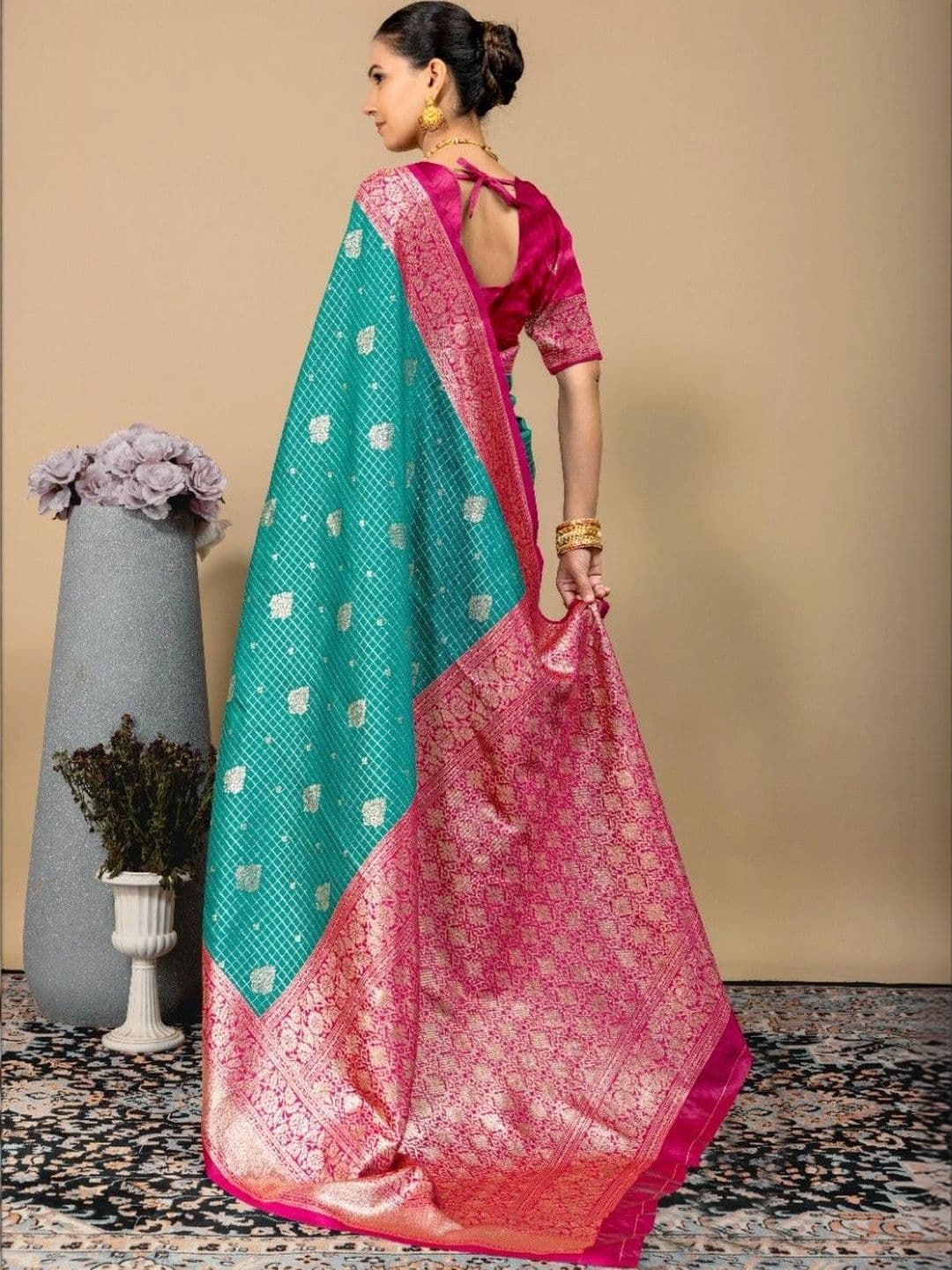 SILKARA CREATION Women Design Zari Silk Blend Banarasi Saree thumbnail 6