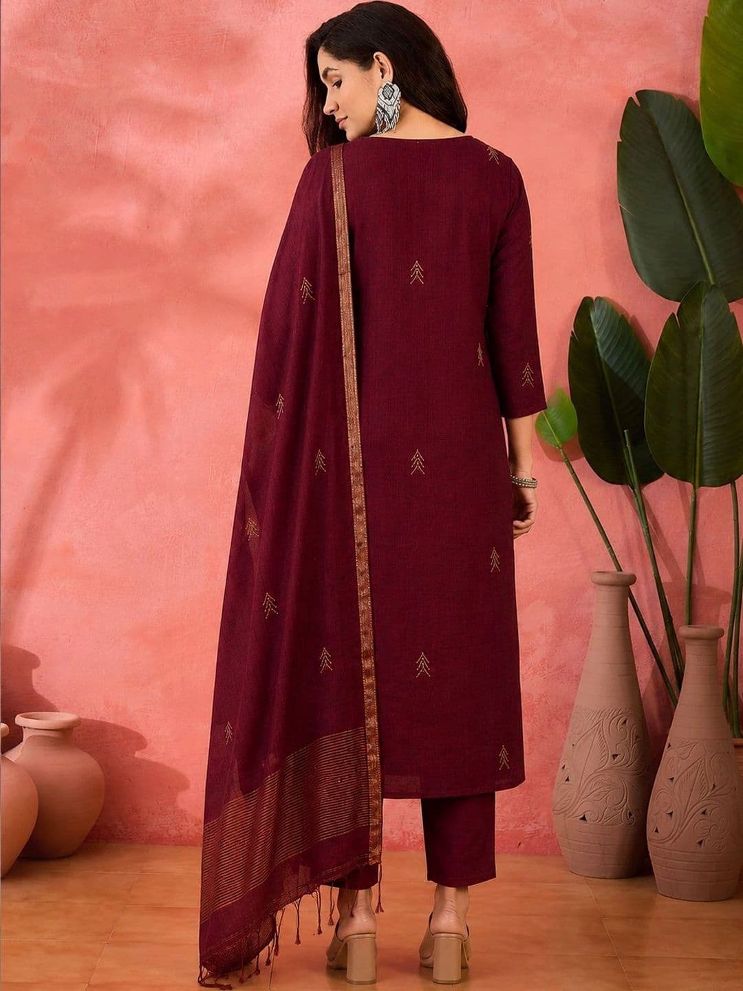Sangria Women Ethnic Motifs Regular Kurta with Trousers & With Dupatta thumbnail 4