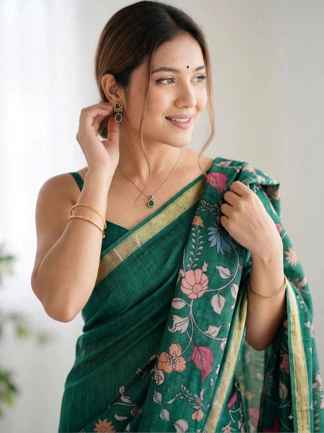 SAMANTHA Floral Zari Linen Blend Fusion Khadi Saree thumbnail 3