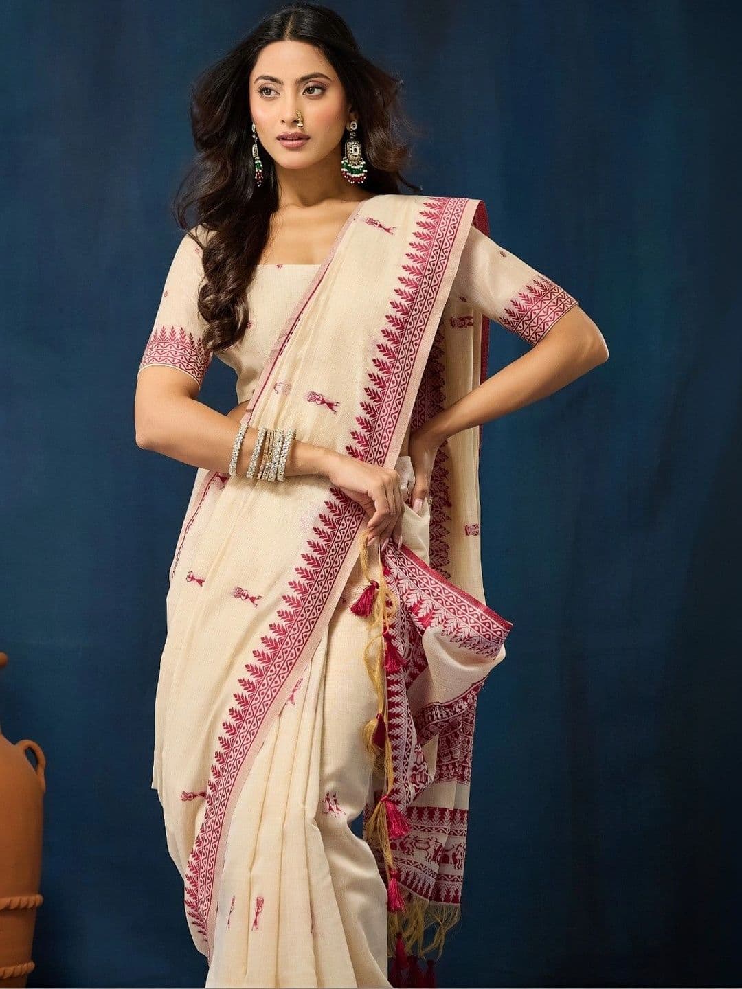 kasee Ethnic Motifs Embroidered Pure Cotton Designer Saree thumbnail 3