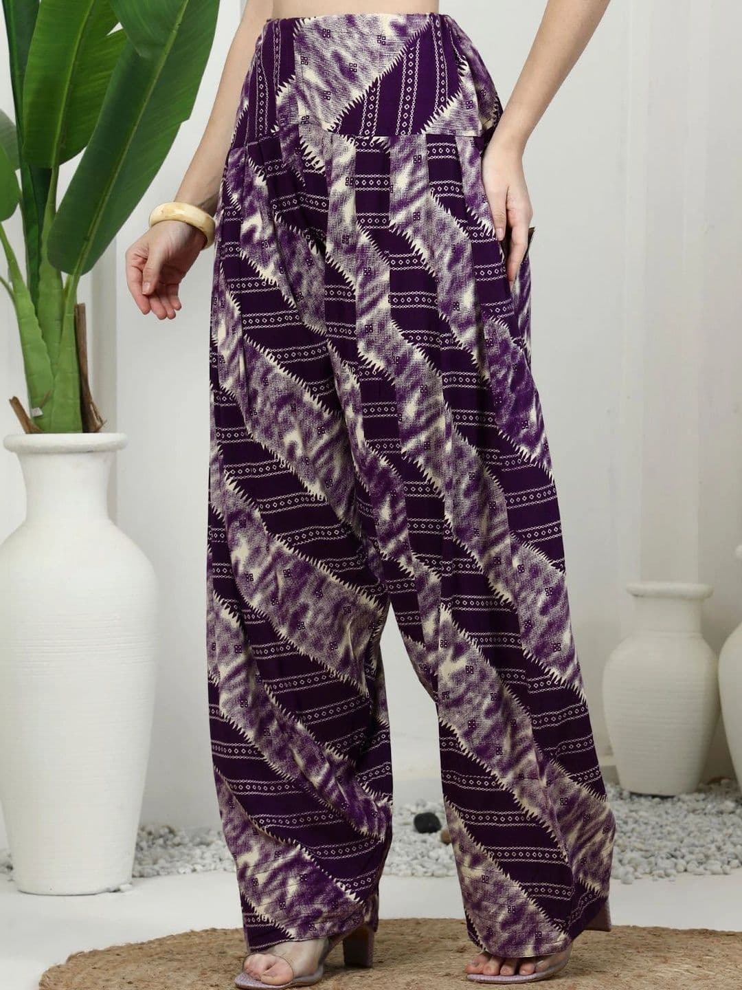 KALINI Women Printed Regular Kurta with Farshi salwar thumbnail 4