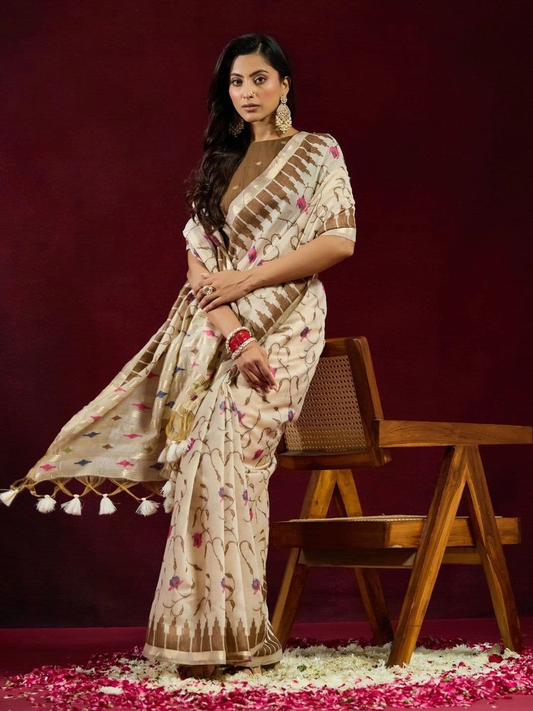kasee Ethnic Motifs Pure Cotton Designer Saree thumbnail 3