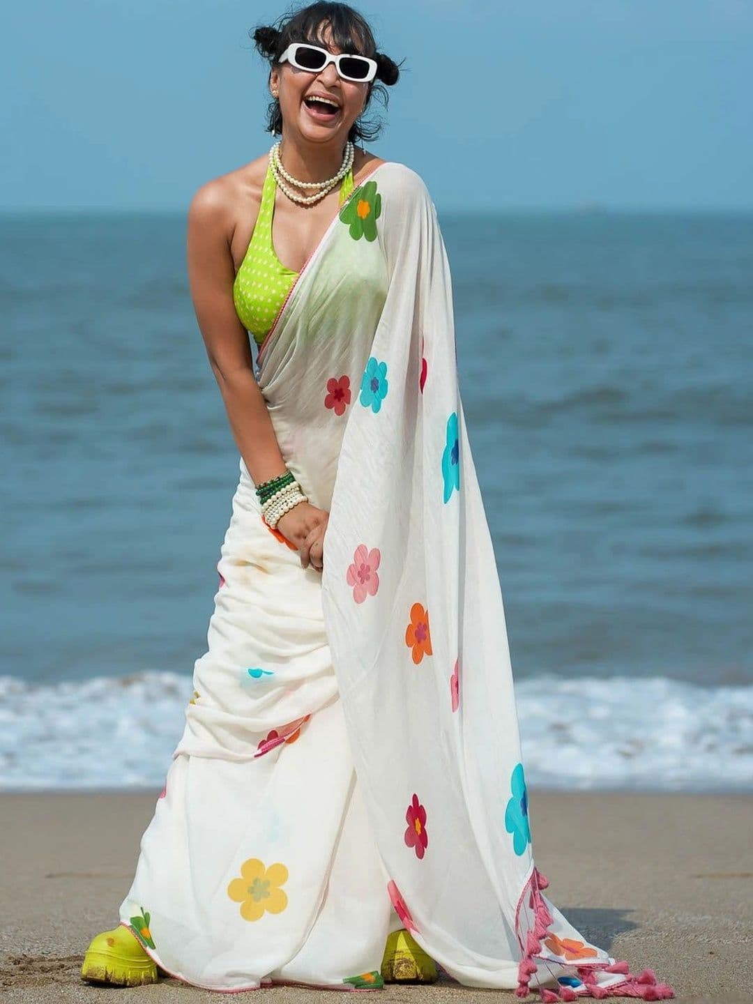 DIVASTRI Floral Silk Blend Kanjeevaram Saree - view 1