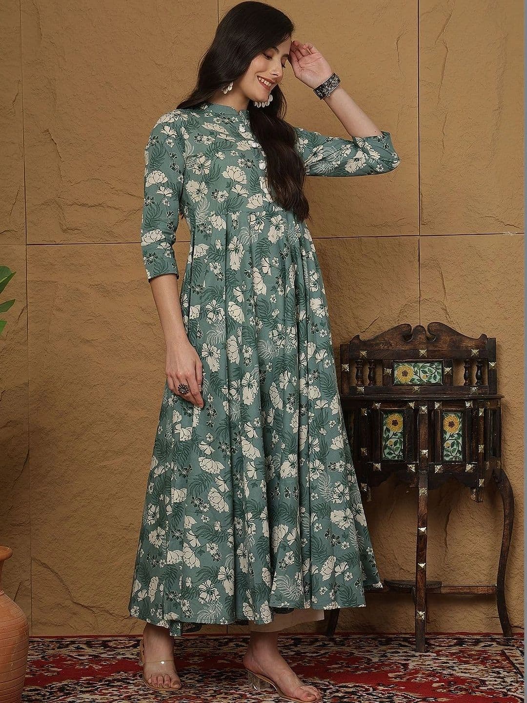 Sangria Women Floral Printed Floral Anarkali Kurta thumbnail 3