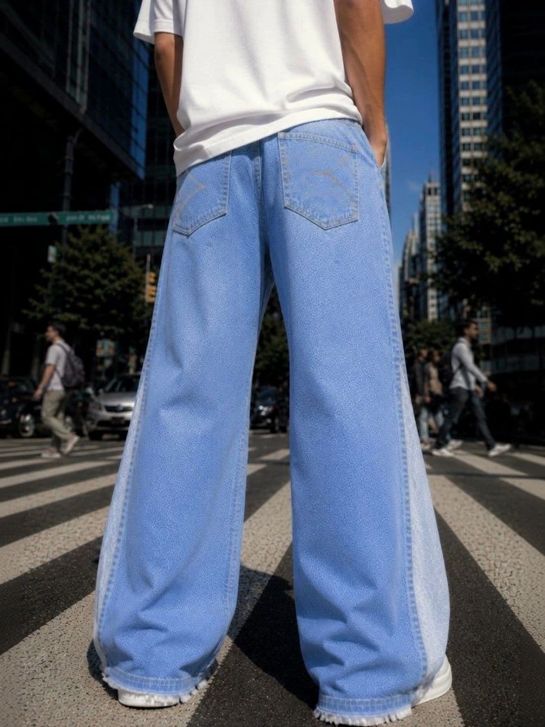Bene Kleed Men Wide Leg Mid-Rise Light Fade Jeans thumbnail 5