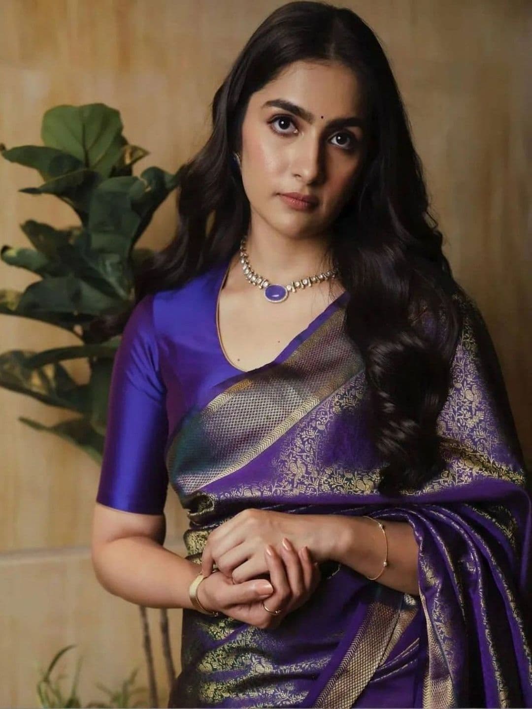 KALINI Woven Design Zari Silk Blend Heavy Work Kanjeevaram Saree thumbnail 2