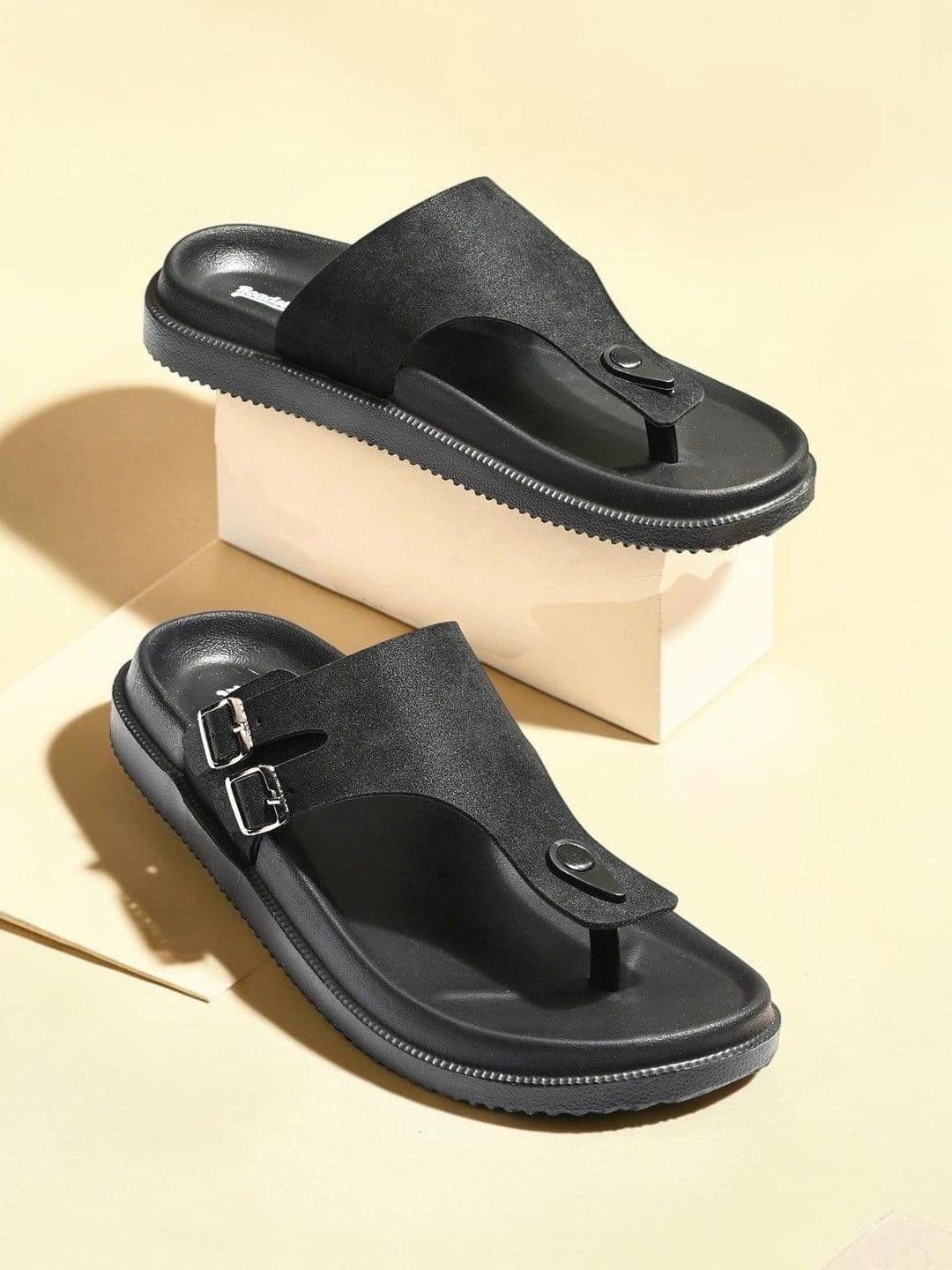 Roadster Men Thong Flip-Flops - view 1