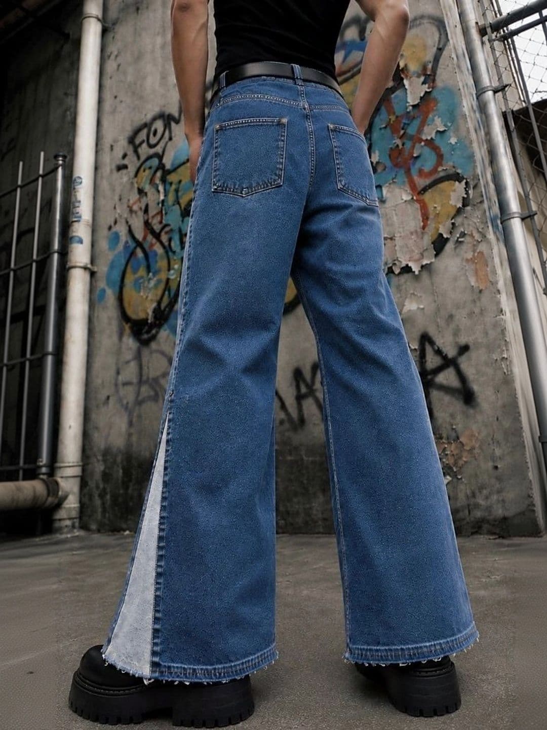 Bene Kleed Men Wide Leg Mid-Rise Light Fade Coated Jeans thumbnail 4