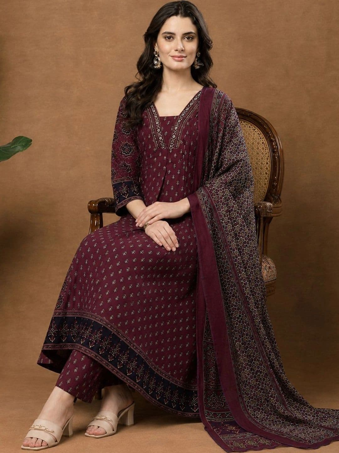 Sangria Women Ethnic Motifs Printed Regular Kurta with Trousers & With Dupatta thumbnail 7
