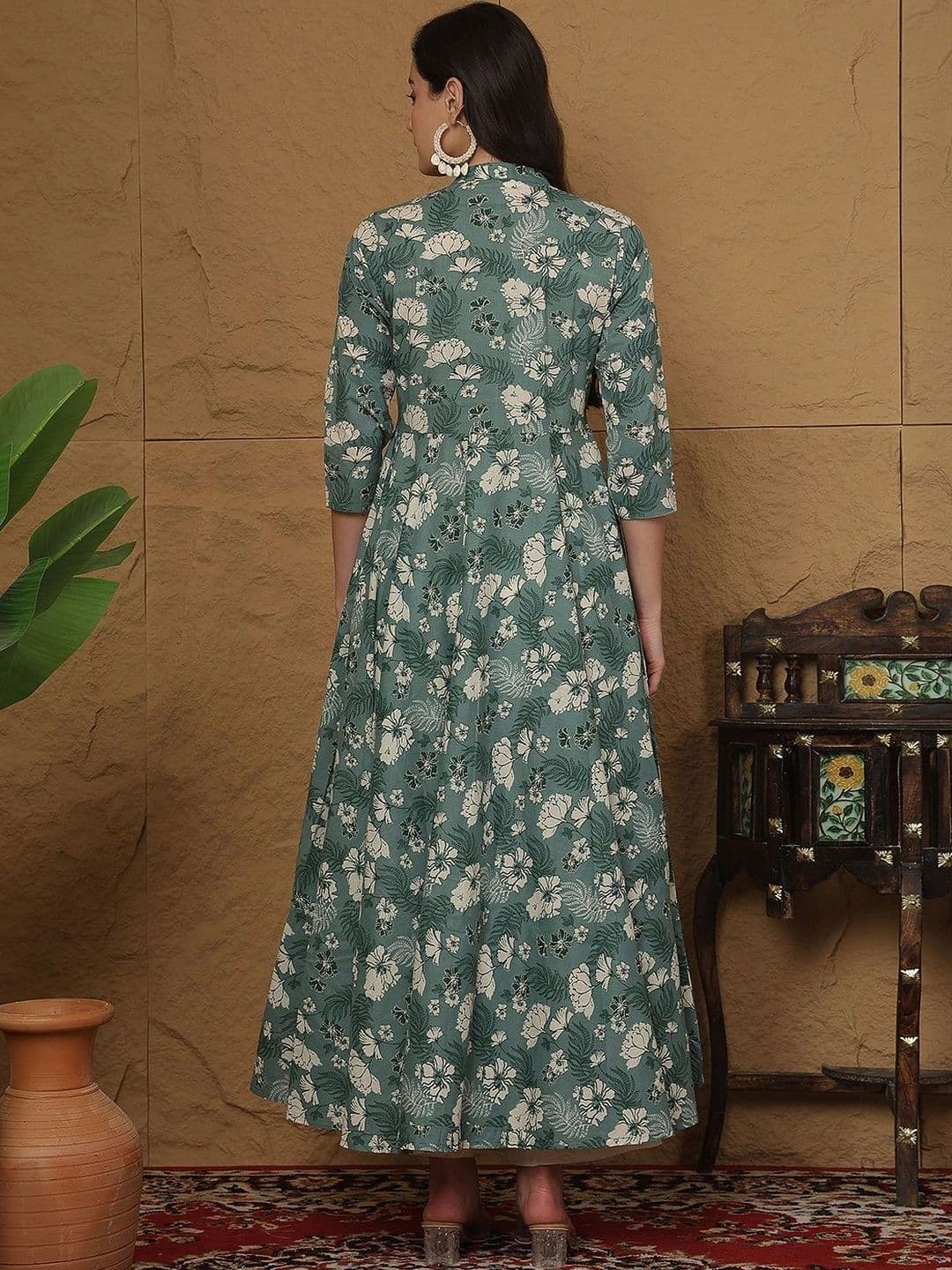 Sangria Women Floral Printed Floral Anarkali Kurta thumbnail 4
