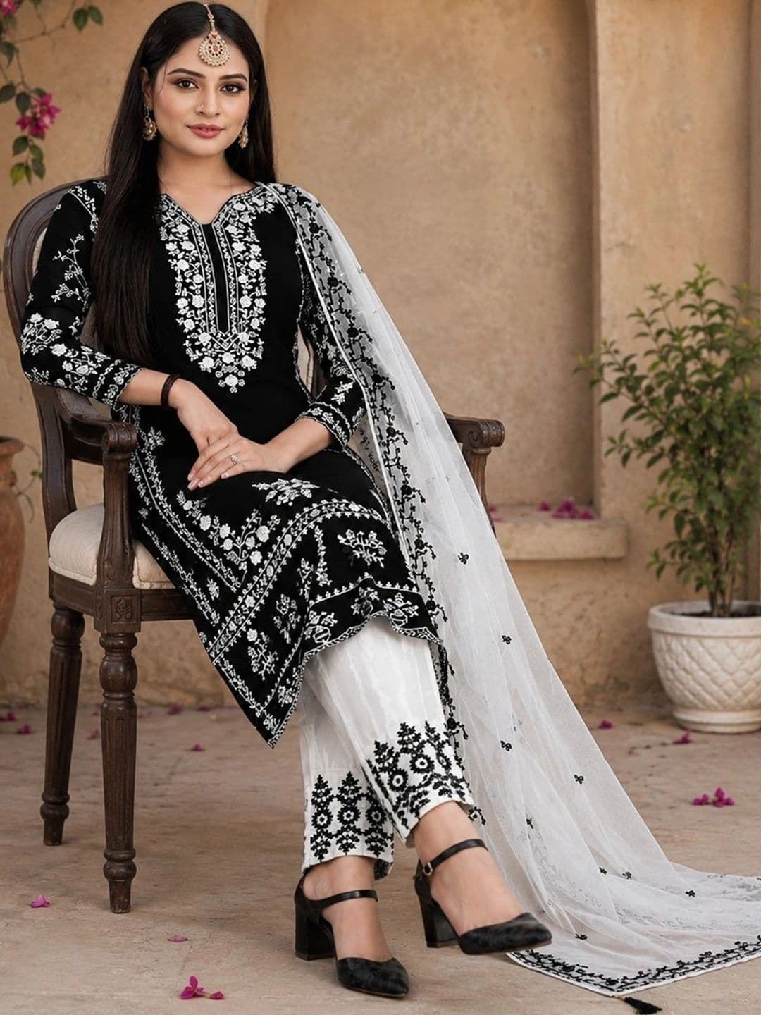ZONFAB Embroidered Semi-Stitched Dress Material thumbnail 4