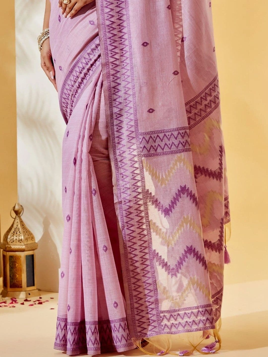 kasee Woven Design Silk Blend Designer Saree thumbnail 5