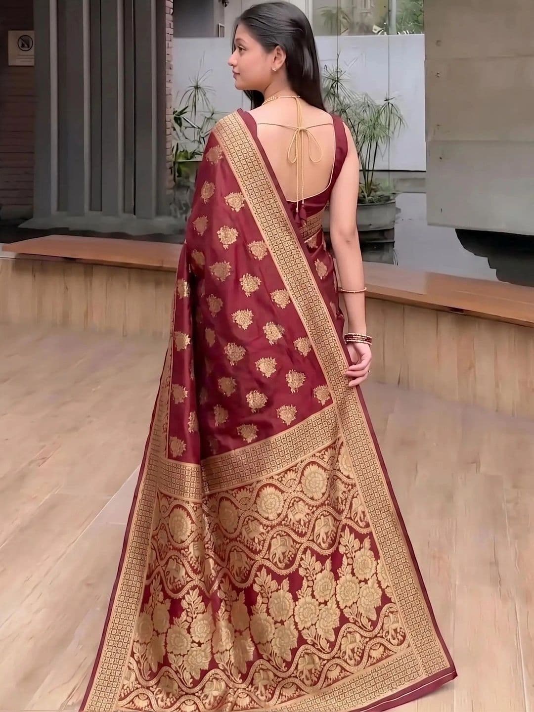Leafsy Zari Art Silk Banarasi Saree thumbnail 4