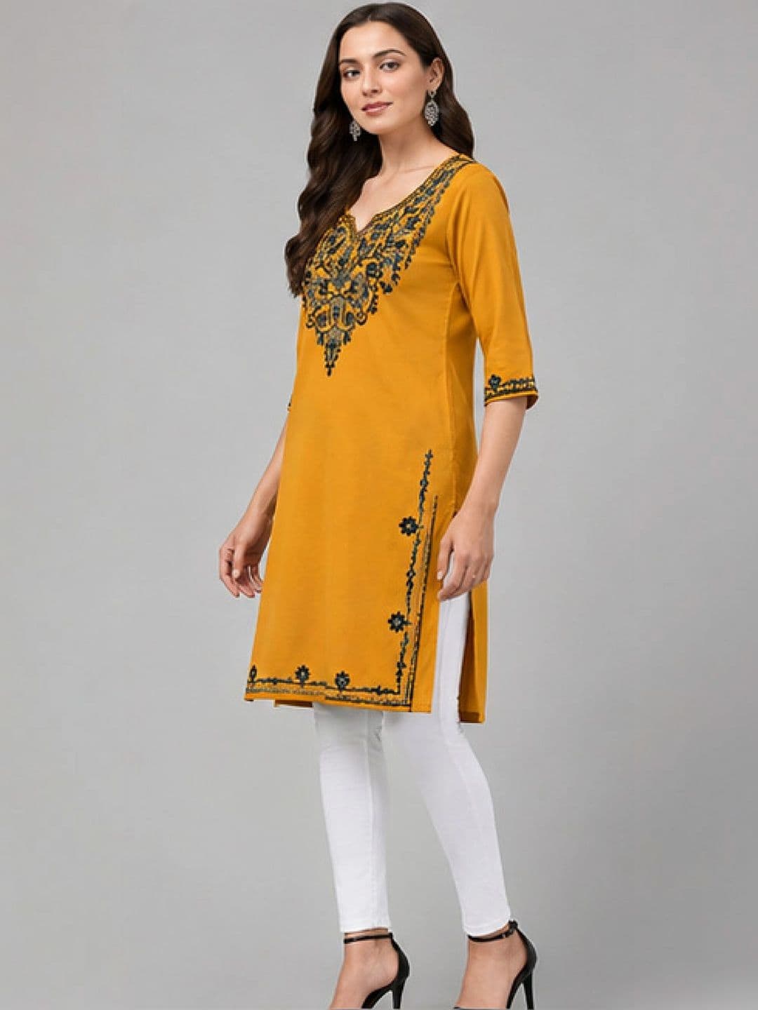 AFFLEON Women Embroidered Thread Work Woollen Kurta thumbnail 4