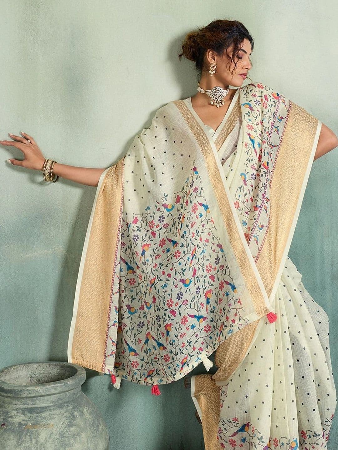 Nayanthara Trends Linen Blend Designer Saree thumbnail 7