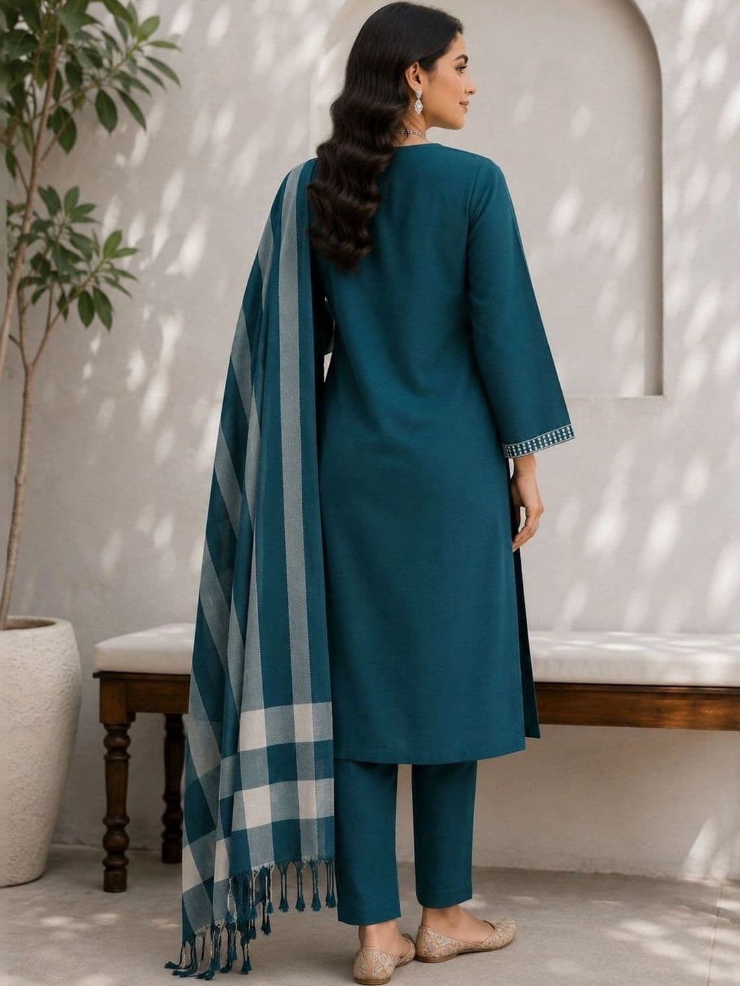 BILANZA Women Floral Embroidered Regular Thread Work Kurta with Trousers & With Dupatta thumbnail 2