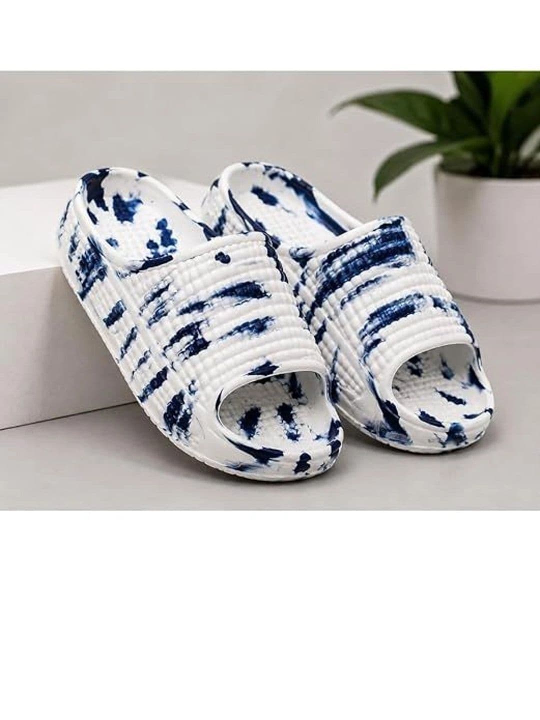 SHOP 24 CARE Men Printed Rubber Sliders thumbnail 3