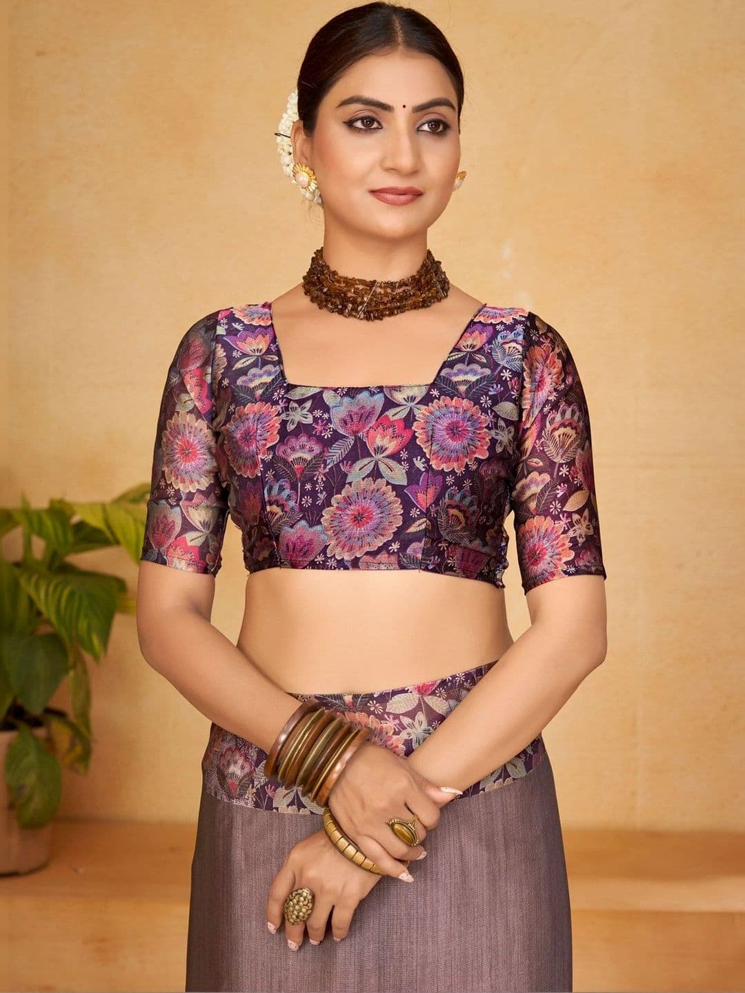 Vipul Floral Pure Chiffon Designer Saree thumbnail 3