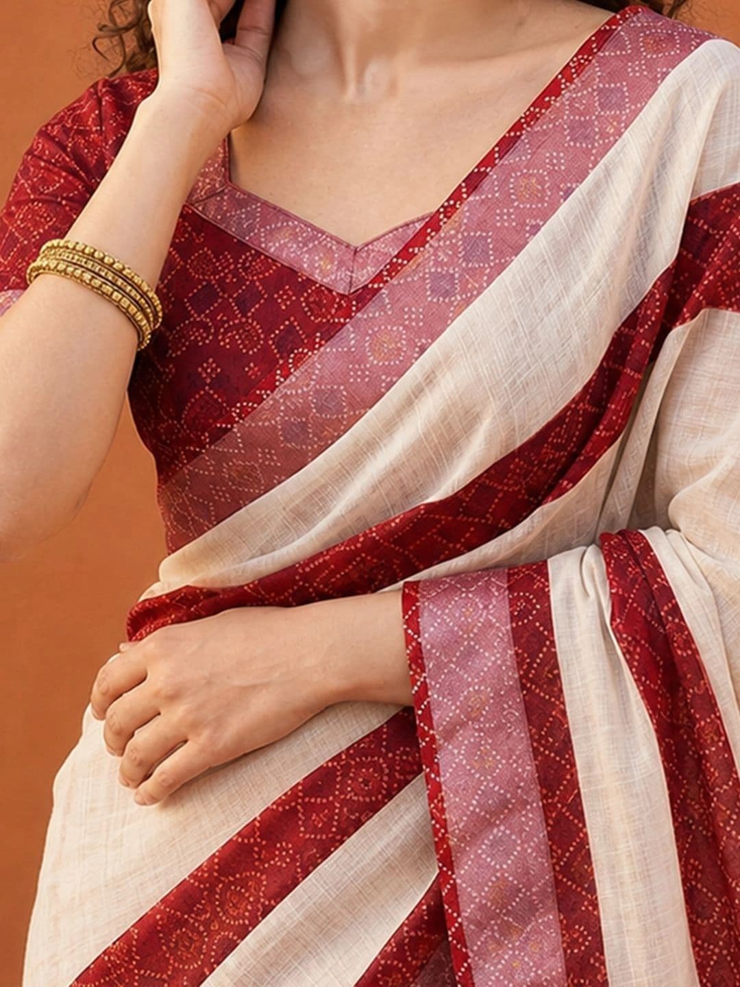 Suha Striped Silk Blend Saree thumbnail 2