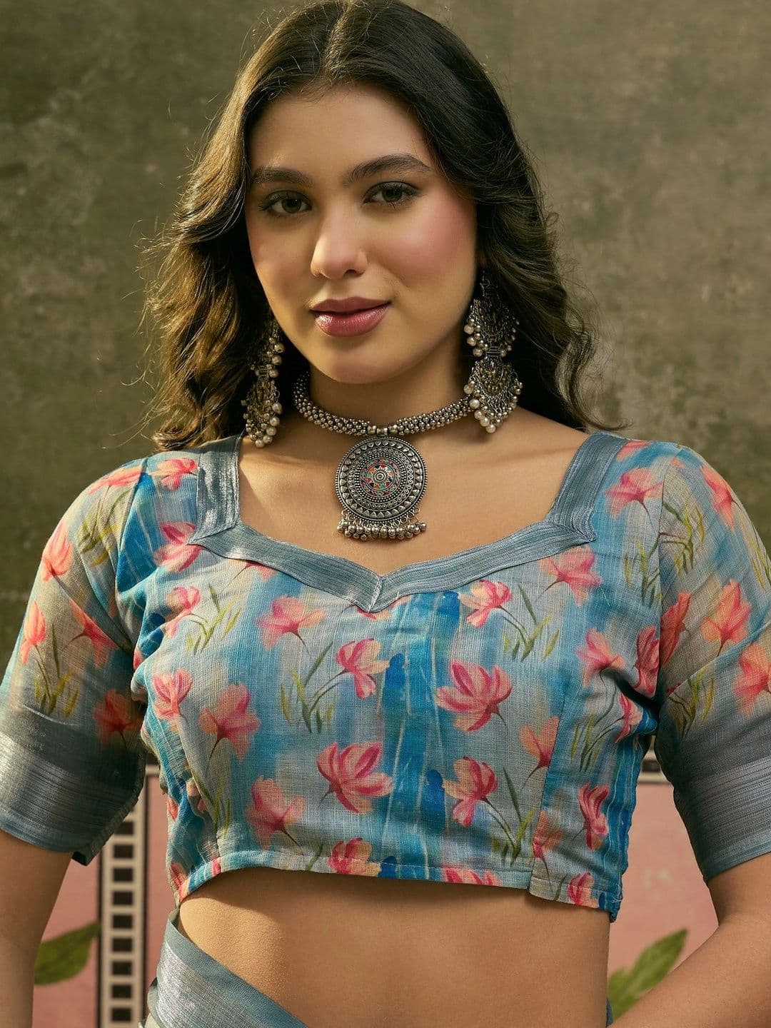 Suha Floral Saree thumbnail 3