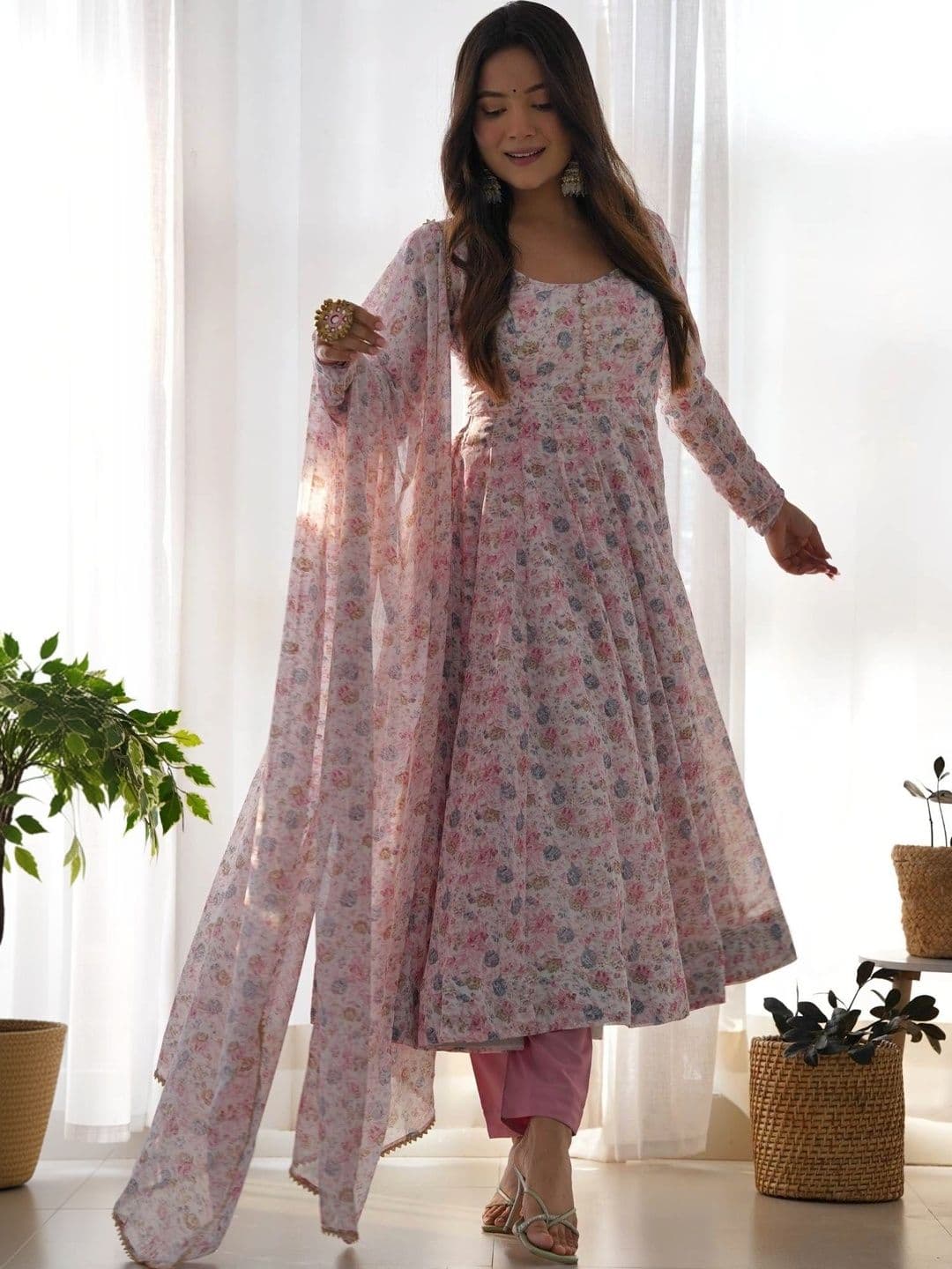 PALMIRA Women Floral Printed Regular Kurta with Trousers & With Dupatta thumbnail 6