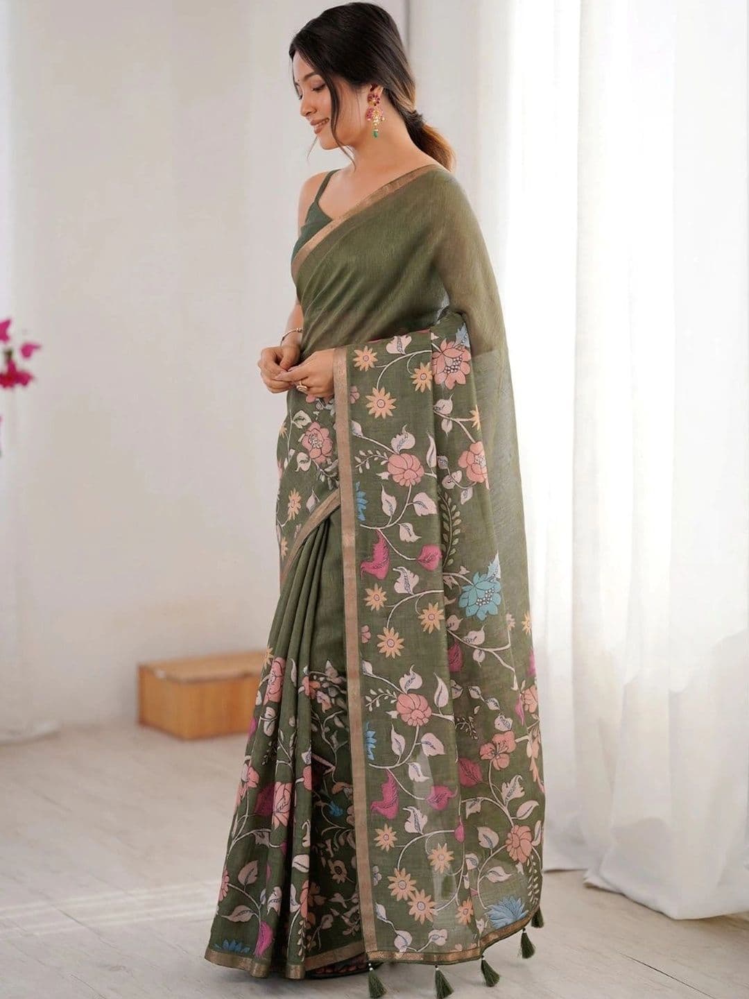 SAMANTHA Floral Zari Linen Blend Fusion Khadi Saree thumbnail 7